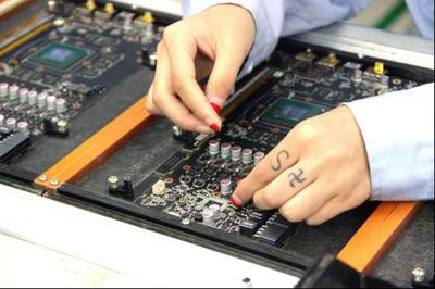 感受超強(qiáng)顯卡背后的硬實(shí)力——電腦報(bào)小編索泰東莞工廠行技術(shù)紀(jì)實(shí)